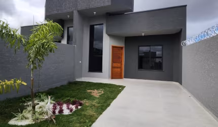 Linda casa com piscina
