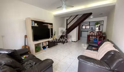 Ogiva - Cabo Frio - Casa com 2 suítes em condominio com vista para o Canal do Itajuru.