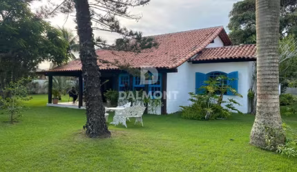 Ogiva - Cabo Frio/RJ - Maravilhosa casa linear com um terreno de 1.200m² de puro verde.