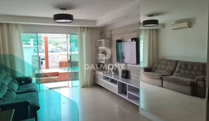 Portinho - Cabo Frio/RJ - Casa com 3 dormitórios à venda, 180 m² por R$ 1.450.000;
