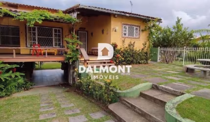 Balneário São Pedro - São Pedro da Aldeia  -  Casa com excelente quintal
