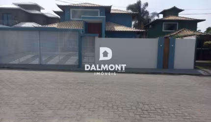 CARAVELAS - BÚZIOS - Casa duplex, com 4 suítes, ótima localização, próximo a Praia das Caravelas.