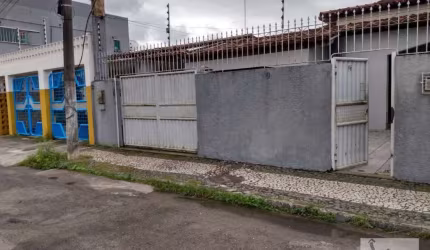 Casa em Sobradinho  -  Feira de Santana
