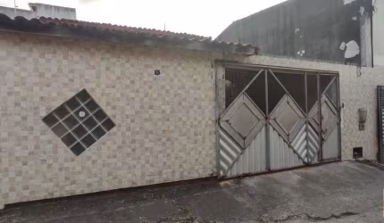 Casa em Calumbi  -  Feira de Santana