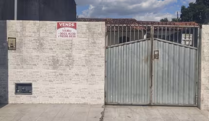Casa em Jardim Cruzeiro  -  Feira de Santana