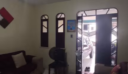 Casa em Rua Nova  -  Feira de Santana