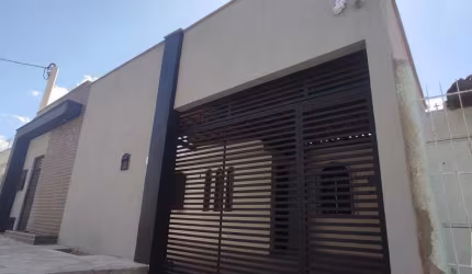 Casa no Centro  -  Feira de Santana