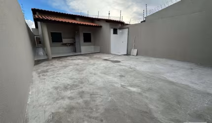Casa em Conceição  -  Feira de Santana