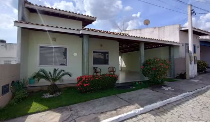 Casa de Condominio em Calumbi  -  Feira de Santana