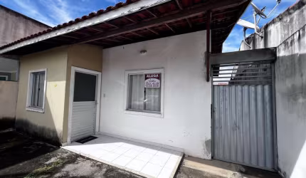 Casa de Condominio em Papagaio  -  Feira de Santana