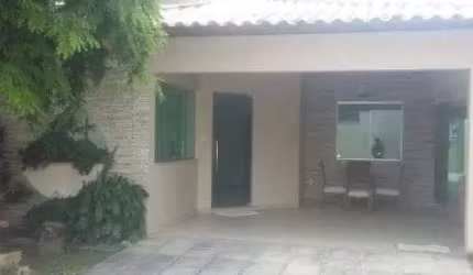 Casa de Condominio em Feira de Santana