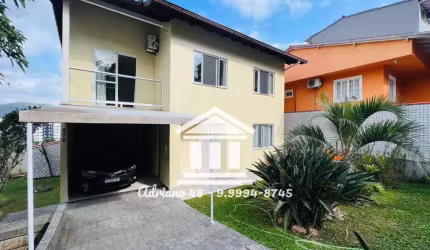 Casa para Venda em Florianópolis, Itacorubi, 3 dormitórios, 1 suíte, 3 banheiros, 2 vagas
