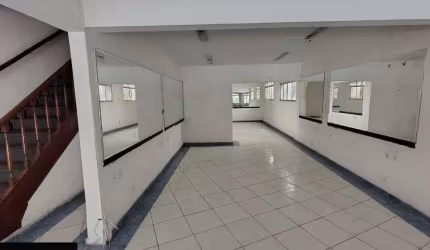 Sobrado com 270 m² construídos em terreno de 183m² ( frente 6.60m) no Jardim Paulista