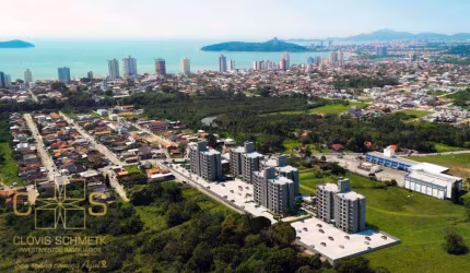 APARTAMENTO NA PLANTA EM PIÇARRAS