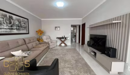 CASA COM 3 DORMITÓRIOS