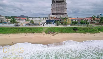 APARTAMENTO FRENTE MAR