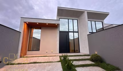LINDA CASA GEMINADA ALTO PADRÃO
