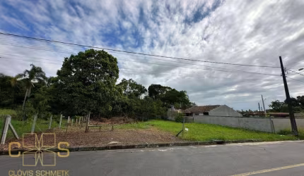 Terreno em rua calçada na praia do Grant