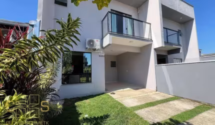 SOBRADO COM PISCINA E EDÍCULA