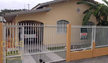 CASA COM PONTO COMERCIA;