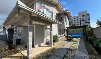 SOBRADO PRÓXIMO AO MAR