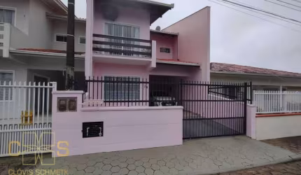SOBRADO  MOBILIADO A 150MTS DO MAR EM PIÇARRAS