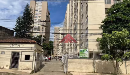 Apartamento com 2 quartos à venda, 54m por 140.000 mil reais - Porto Novo - São Gonçalo - RJ