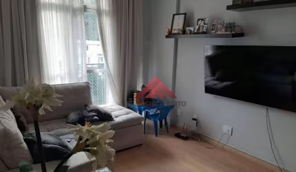 Apartamento no Fonseca na João Brasil,próximo a Alameda São Boa Ventura,com varanda,sala ,dois quartos,dependencia foi revertida para escritório