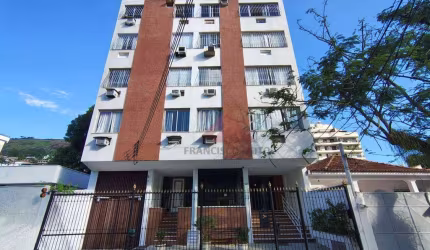 Apartamento com 3 dormitórios para alugar, 100 m² por R$ 2.617,31/mês - Vital Brasil - Niterói/RJ