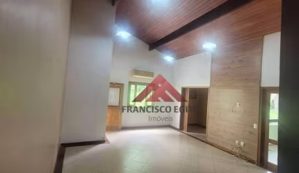 Casa com 4 quartos  à venda, 361m por 730.000 - Sape - Niterói - RJ
