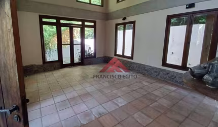 Casa com 3 quartos à venda, 255m por 850.000 - Itaipu - Niterói - RJ