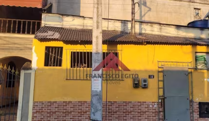 Casa com 4 quartos com 1 suíte à venda, 218m por 3.500.000 - Centro - São Gonçalo/RJ