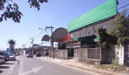 Galpão modernizado e  com excelente localização.
