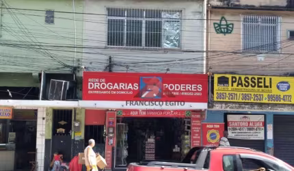 Loja comercial no centro do Paraíso conjugada com apartamento na parte superior.