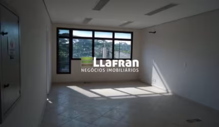 Prédio comercial Jardim Bom Tempo Centro Taboão