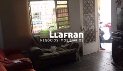 Casa 4 dorm. 1 suite em Taboão da Serra