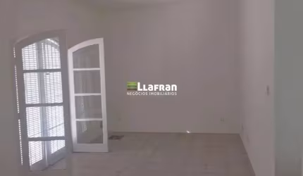 Sobrado 3 dormitórios Bairro Jardim Leonor
