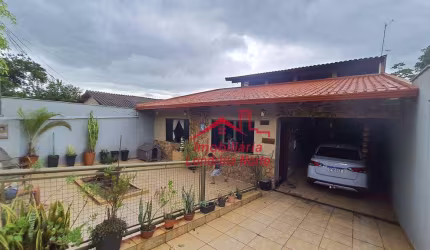 Casa com 3 dormitórios à venda, 174 m² por R$ 380.000,00 - Conjunto Habitacional Maria Cecília Serrano de Oliveira - Londrina/PR