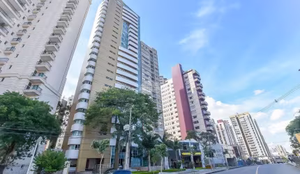 Apartamento com 4 quartos à venda na Avenida Paraná, 33, Cabral, Curitiba, 212 m2 por R$ 2.200.000