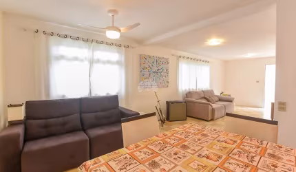Casa com 3 quartos à venda na Rua Valentim Bokowski, 98, Guabirotuba, Curitiba, 162 m2 por R$ 750.000