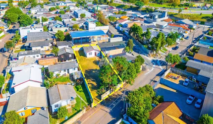 Terreno à venda na Rua João Halinski, 08, Thomaz Coelho, Araucária, 449 m2 por R$ 280.000