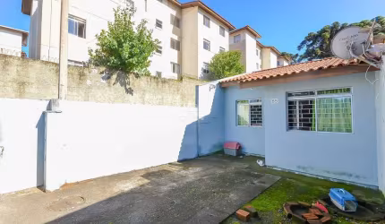 Casa em condomínio fechado com 2 quartos à venda na Rua Estêvão Manika, 1531, Santa Cândida, Curitiba, 42 m2 por R$ 180.000