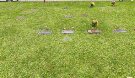 Terreno em condomínio fechado à venda na Rua Nicolau José Gravina, 292, Cascatinha, Curitiba por R$ 25.000
