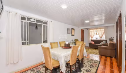 Casa com 7 quartos à venda na Rua Mobral, 126, Santa Cândida, Curitiba, 159 m2 por R$ 500.000