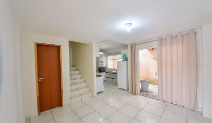 Casa em condomínio fechado com 3 quartos à venda na Rua José Vieira de Paula, 535, Sítio Cercado, Curitiba, 125 m2 por R$ 375.000