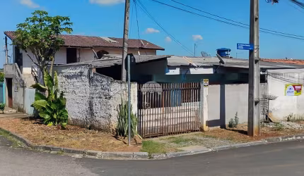 Casa com 3 quartos à venda na Rua Oito de Maio, 610, Alto Boqueirão, Curitiba, 220 m2 por R$ 350.000