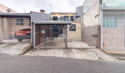Casa com 3 quartos à venda na Rua B, 06, Boqueirão, Curitiba, 144 m2 por R$ 379.000