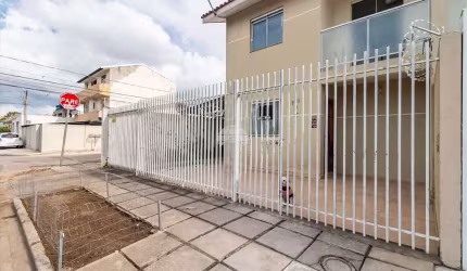 Casa com 3 quartos à venda na Rua Trombudo Central, 712, Sítio Cercado, Curitiba, 78 m2 por R$ 320.000