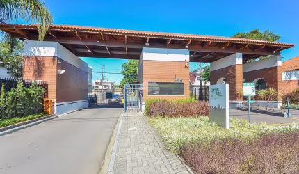 Terreno em condomínio fechado à venda na Rua Reinaldo Stocco, 546, Pinheirinho, Curitiba, 105 m2 por R$ 320.000