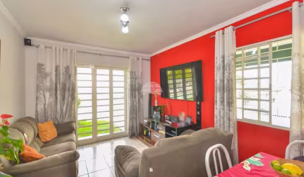 Casa com 3 quartos à venda na Rua Inajá, 520, Pinheirinho, Curitiba, 73 m2 por R$ 600.000